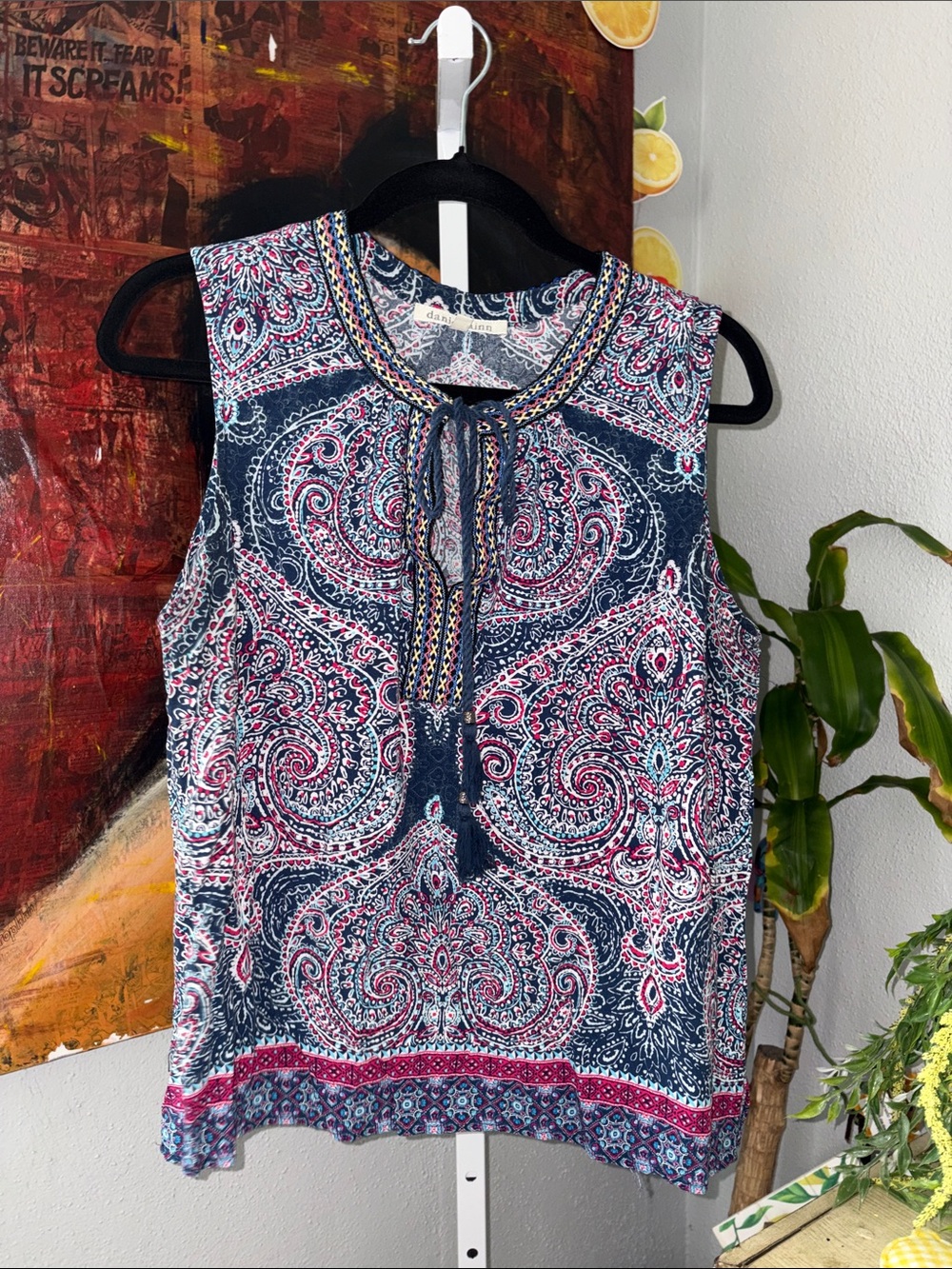 Danielrainn Navy Paisley Tie-Front Sleeveless Blouse Size L